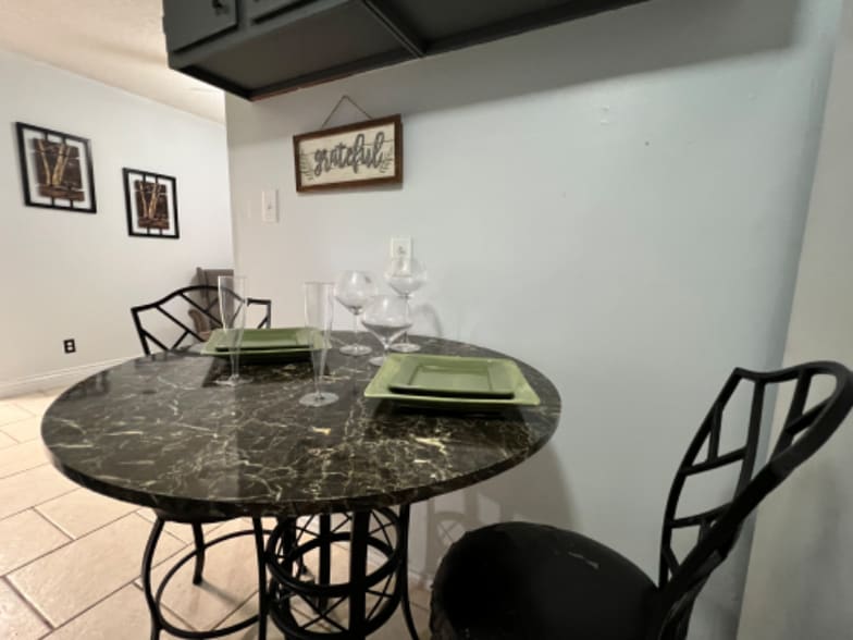 Building Photo - 7418 Meadow Cliff St