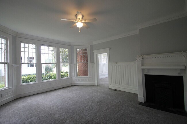 Building Photo - Exclusively Offered by Muse Realty Rentals, LLC