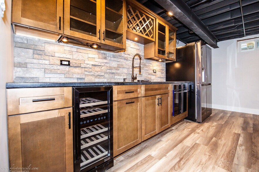 Building Photo - 123 Haines Ave