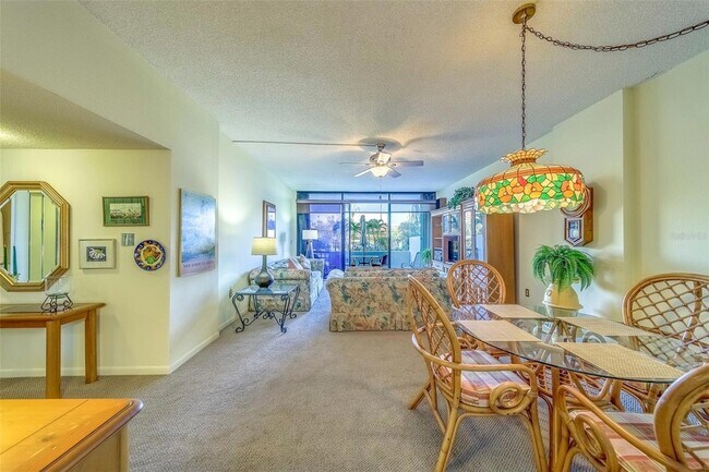 Building Photo - 400 Island Way