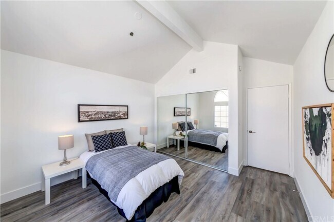 Building Photo - 10371 Garden Grove Blvd