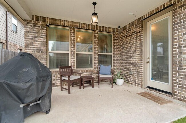 Building Photo - 6023 Dovetail Cliff Ct