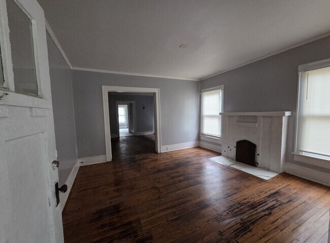 Building Photo - 1182 Brentwood Ave