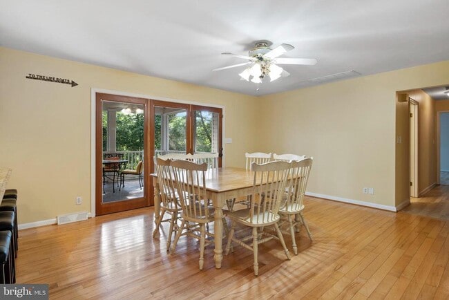Building Photo - 44604 Smiths Nursery Rd