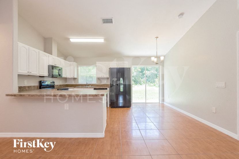 Building Photo - 719 Wombat Way