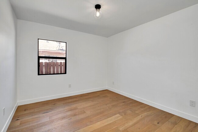 Building Photo - 5319 Meridian St