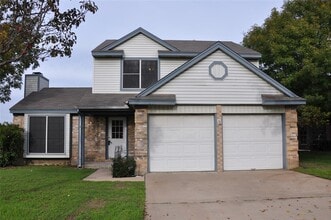 Building Photo - 800 Daffodil Dr