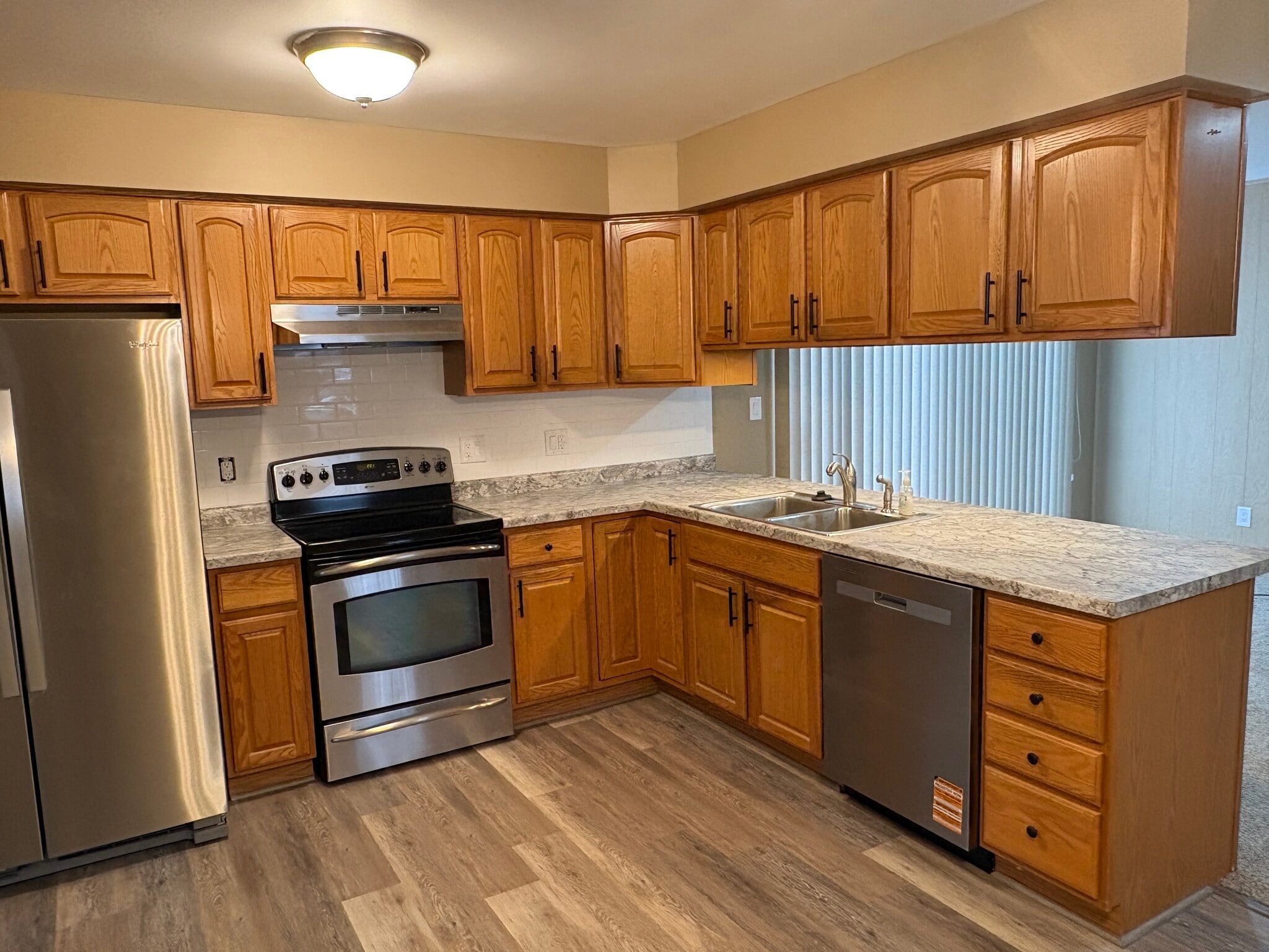 Building Photo - 35328 Lucinda Dr