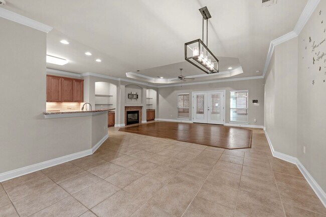 Building Photo - Luxury Living with Saltwater Pool, Florida Room & Generator