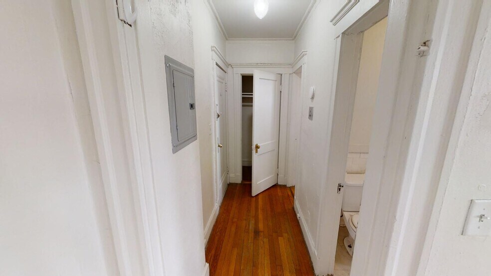 Building Photo - 1111 Boylston St