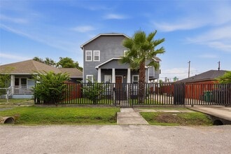 Building Photo - 704 Vincent St