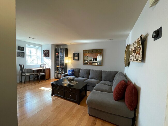 Primary Photo - 1755 Willard St NW