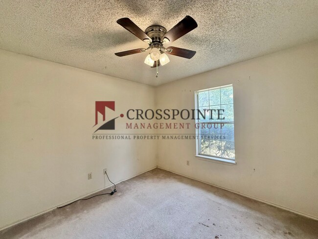 Building Photo - 205 Charles Dr