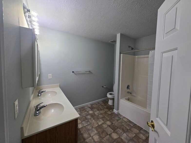 Building Photo - 94 Old Stephenson Mill Rd