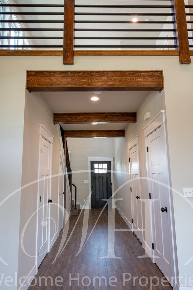 Building Photo - Garrison Duplex