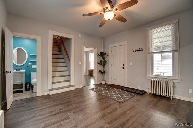 Building Photo - 36 19th St