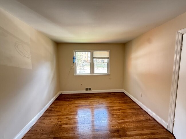 Building Photo - 14386 Berkshire Dr