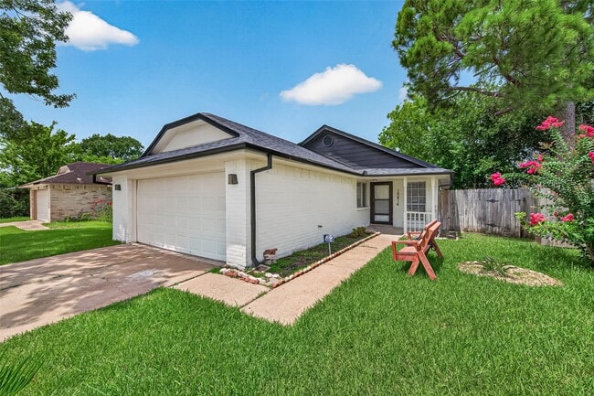 Building Photo - 10814 Parkland Woods Dr