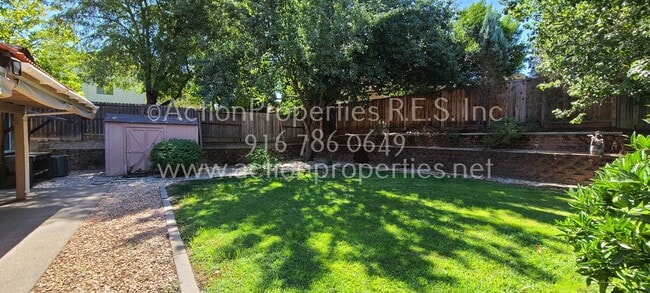 Building Photo - Woodcreek, West Roseville Single Story, , 4 Bed 2 Bath Large yard with Covered Patio and Shed wit...