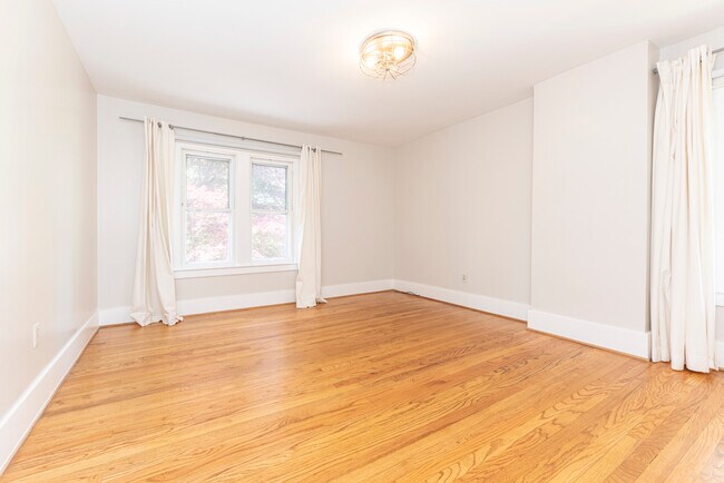 Building Photo - 1111 Olivia Ave