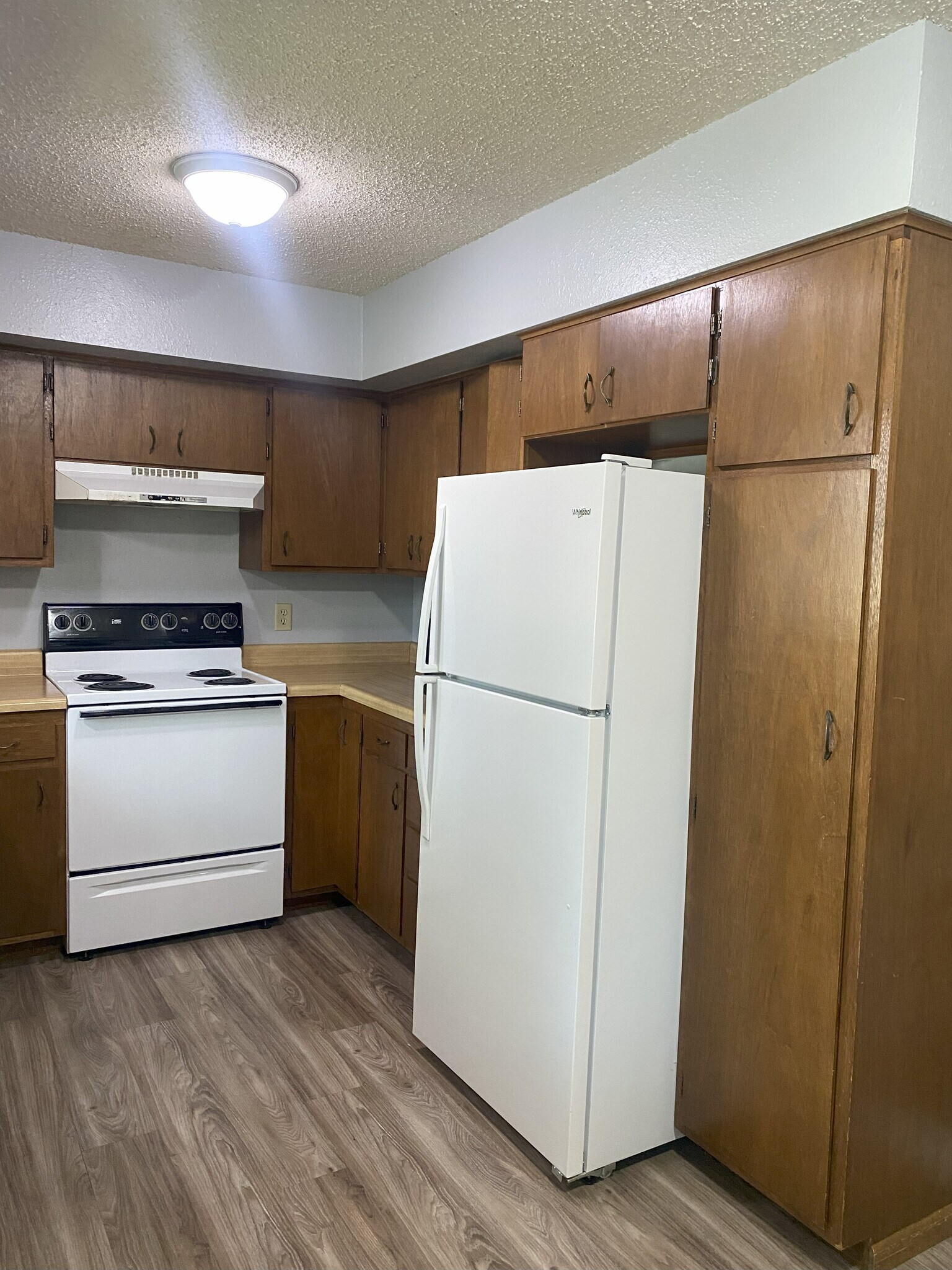 Kitchen - 219 Marion Dr