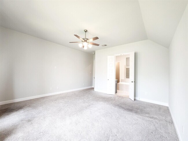 Building Photo - 18935 Rosewood Terrace Dr