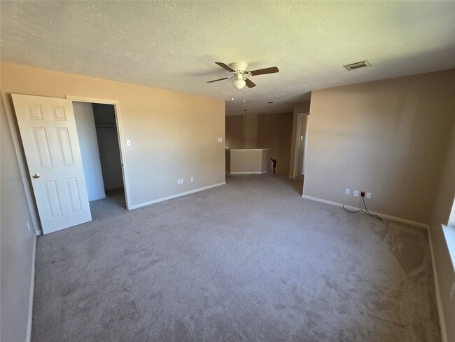 Building Photo - 4815 Knights Branch Dr