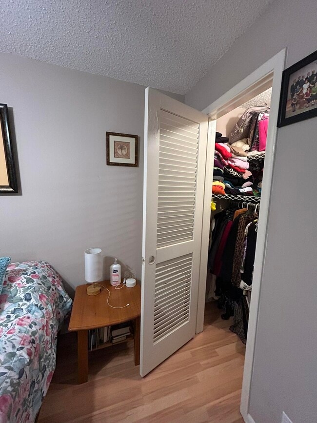 Building Photo - 570 Durham Cir