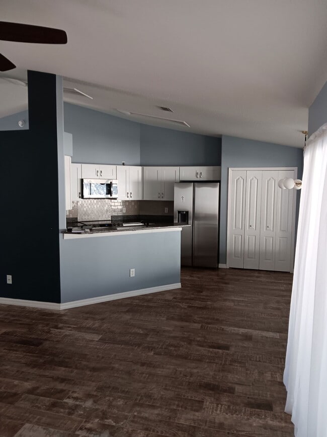 Building Photo - 1305 Shadow Path Dr