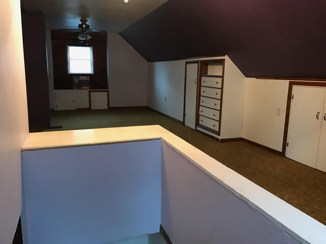 Building Photo - 1122 House