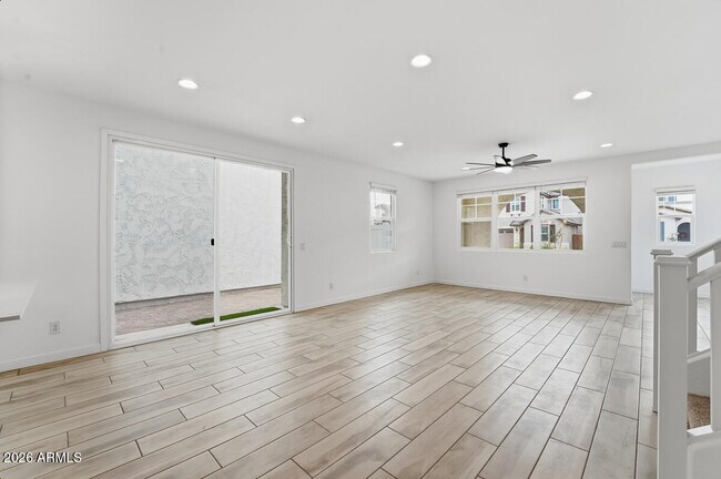 Building Photo - 8336 E Peterson Ave