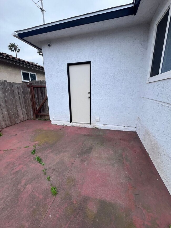 Building Photo - Imperial Beach! Coastal Charm Meets Everyd...