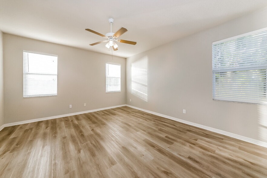 Building Photo - 2337 125th Dr E