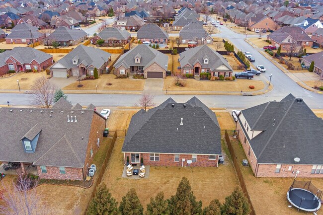 Building Photo - 6502 Hearth Falls Dr