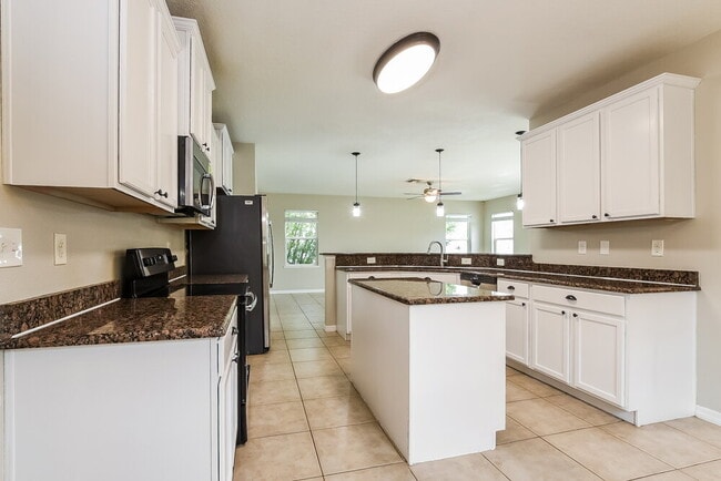 Building Photo - 123 Prairie Falcon Dr