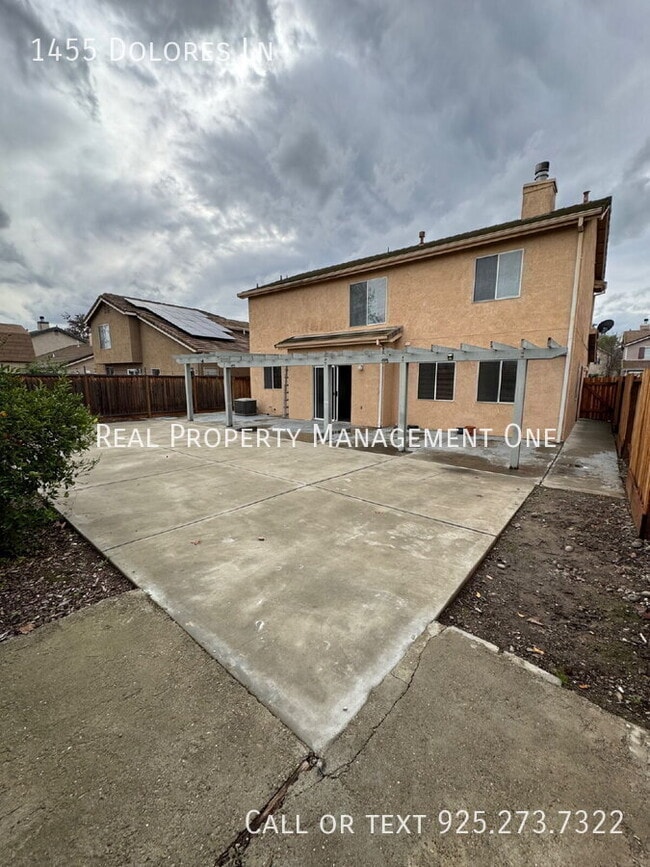 Building Photo - 1455 Dolores Ln