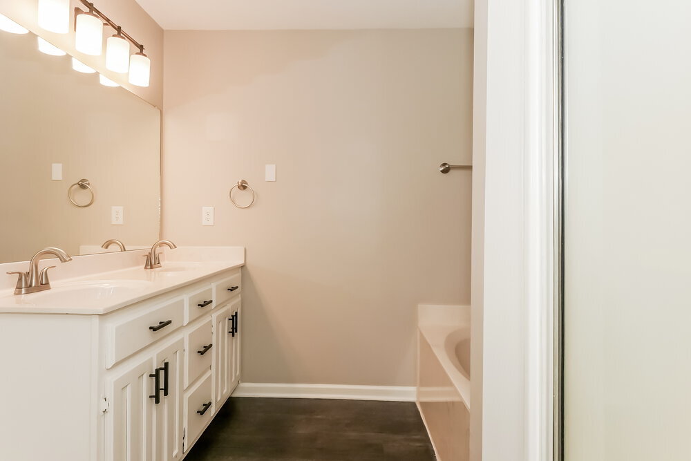 Building Photo - 10678 Pecan Meadow Dr N