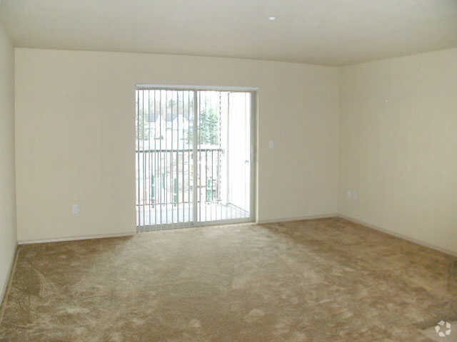Living Room - Stonebrook 111