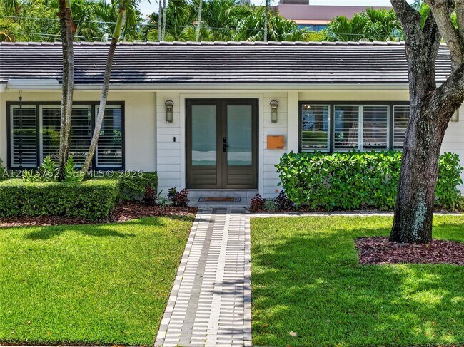 Building Photo - 8820 SW 85th St