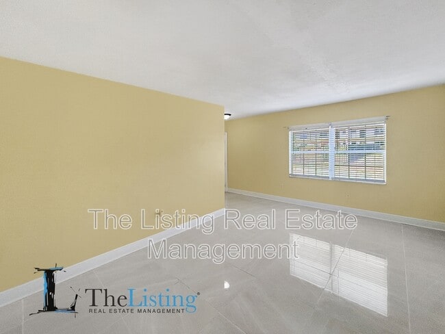 Building Photo - 5505 Hernandes Dr