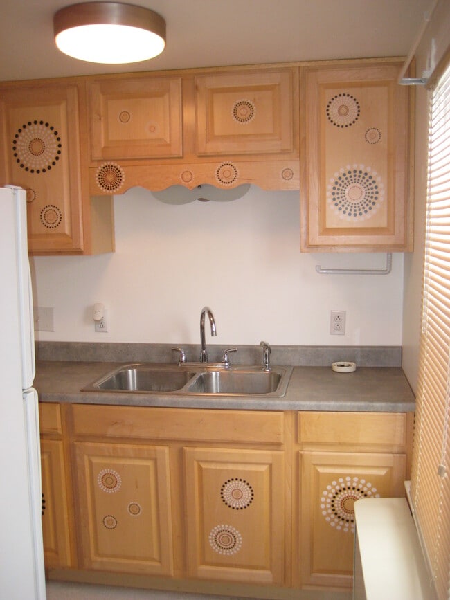 kitchen - 142 George St