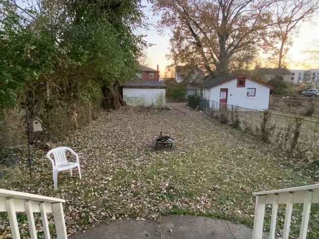 Building Photo - Beautifully updated and Spacious!  2 Bed House in Madisonville with walk through!!