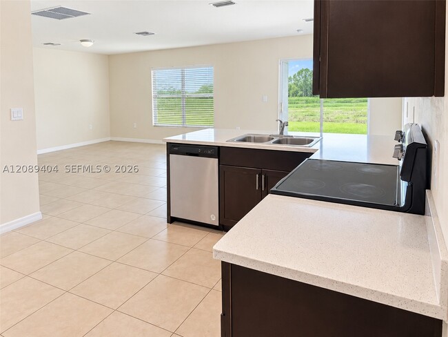 Building Photo - 9013 Ike Ct