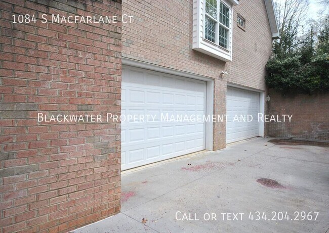 Building Photo - Beautiful Home in Lake Vista