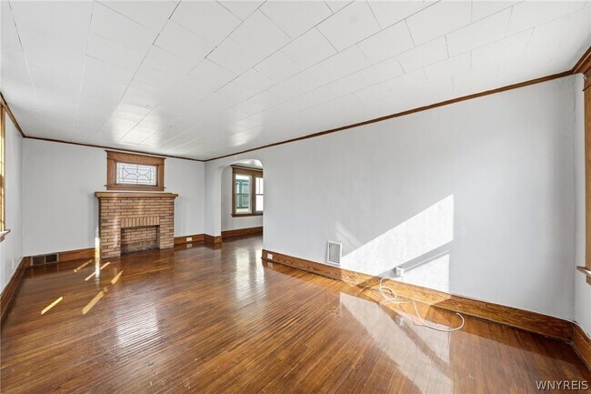 Building Photo - 220 Dartmouth Ave