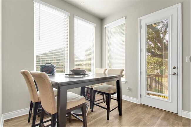 Building Photo - 421 Chinkapin Trail