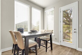 Building Photo - 421 Chinkapin Trail