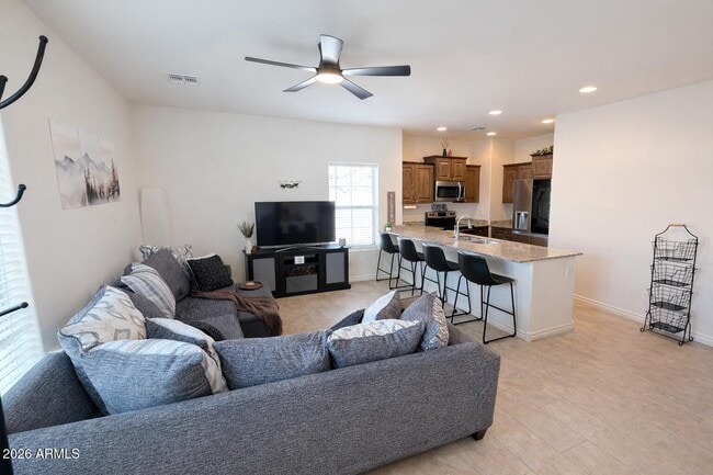 Building Photo - 854 S San Marcos Dr