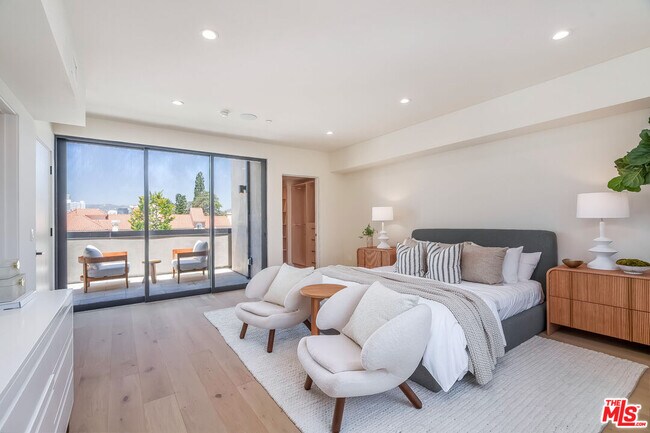 Building Photo - 11653 Missouri Ave