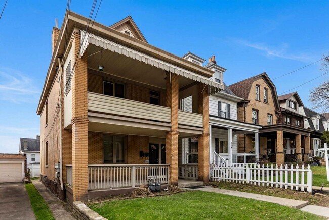 Building Photo - Kam316